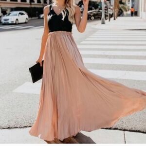 STUNNING VICI HIGH AND DEFINED MAXI PLEATED DRESSFAUX LEATHER TOP